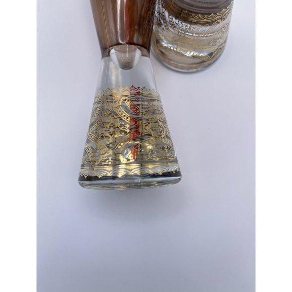 Pair of Beautiful, Modern, Gold Filigree Champagne Flutes, Heavy Bottom, 6 3/4” - Picture 4 of 9